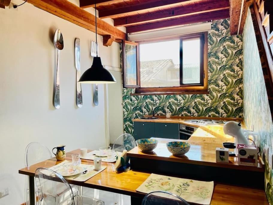 Loft Moderno Ubicato Nel Centro Storico Di Lucca Lejlighed Eksteriør billede